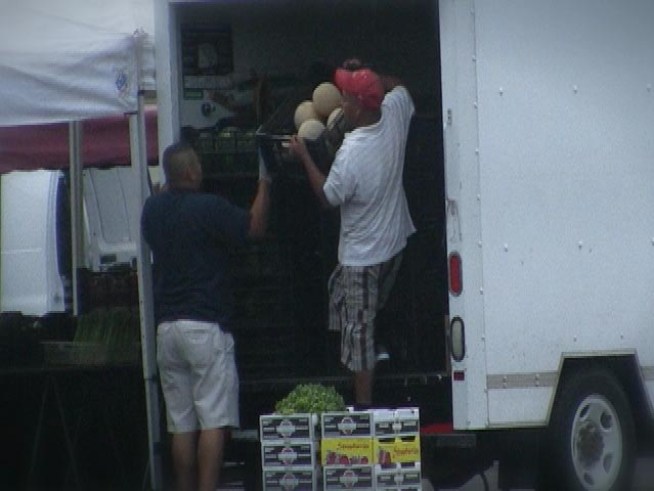 There are now more than 300 farmers markets in the LA area, with more opening every month. But an NBCLA undercover investigation has revealed that some farmers at these markets are making false claims and flat-out lies about the produce they're selling.