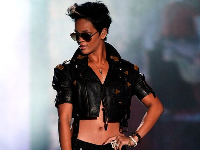 Rihanna Hints at New Album Release Date