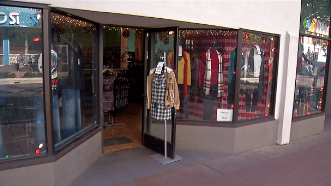 San Diego business owners Dan O'Brien and Laurie Annett tells NBC 7 reporter Gene Cubbison why they're worried about the fiscal cliff.