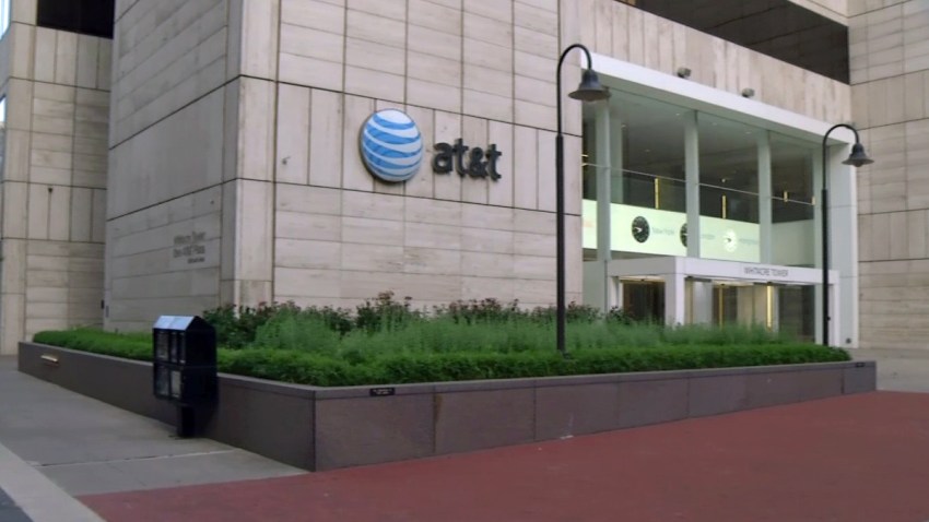 051814 ATandT headquarters Dallas