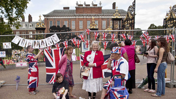 070211 princess diana fans