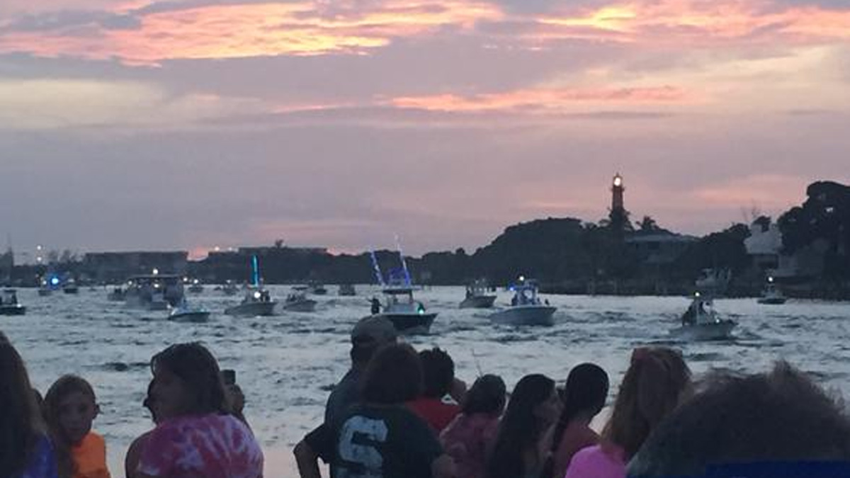 Jupiter Boat Parade Honors Missing Teens at Sea NBC 7 San Diego