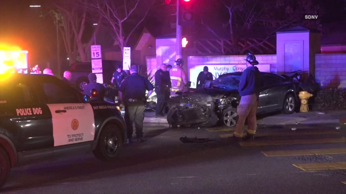 Overnight Car Chase Ends With Robbery Suspect Crashing Into Police Cruiser In Tierrasanta Nbc 5717