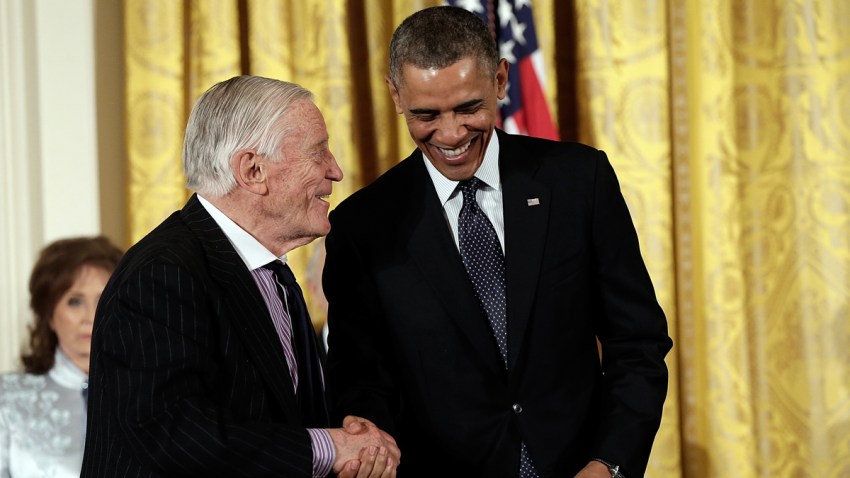 188108927WM024_President_Ob