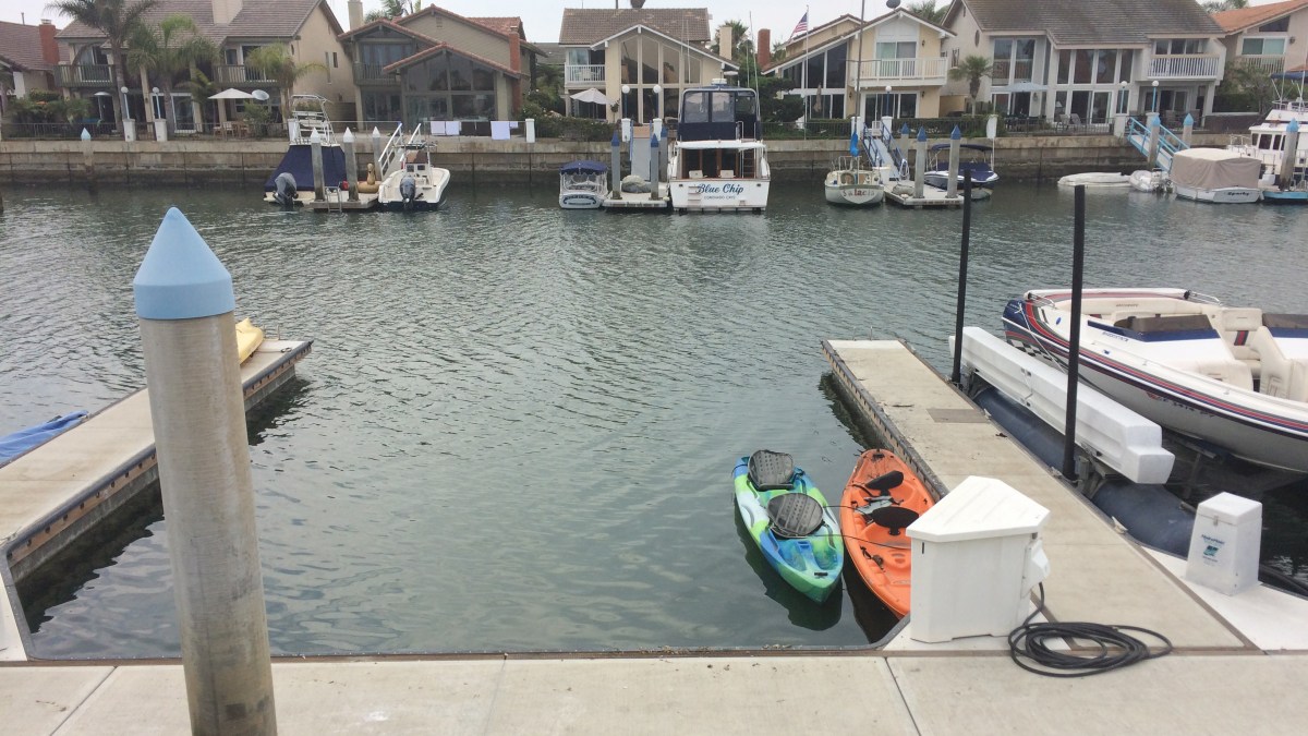 20Foot Boat in Coronado Cays Charred in Fire FD NBC 7 San Diego