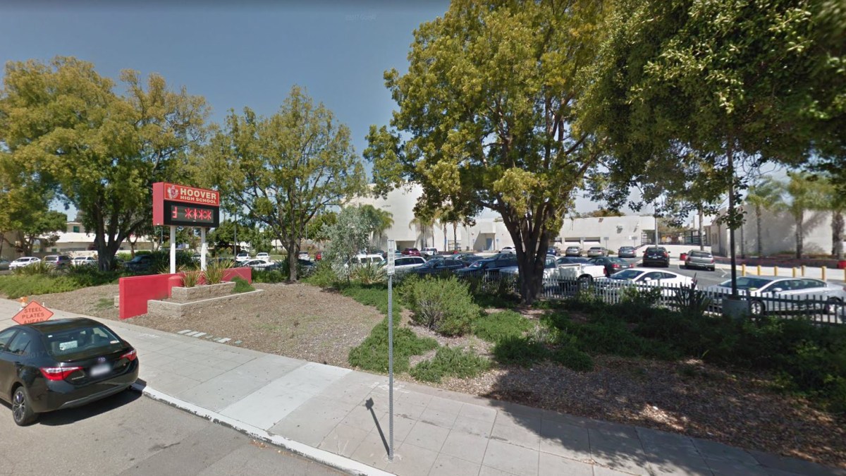 4 Students Suffer Stab Wounds, 1 Arrested, After Fight Near Hoover High