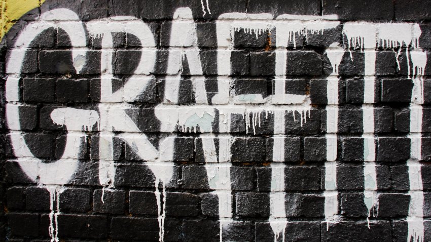 graffiti spray paint generic