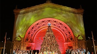 Balboa Park december nights (2)