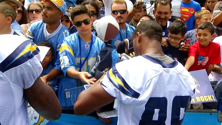 Charger Fans Turn Out for FanFest 2014 – NBC 7 San Diego