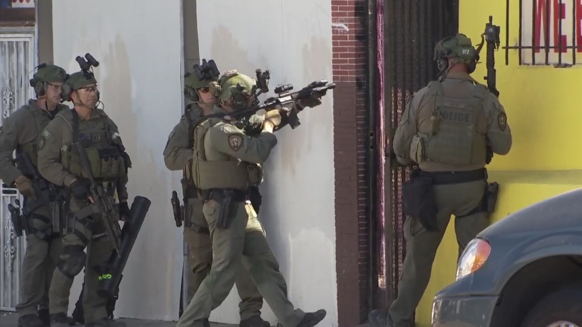 7 Robbery Suspects Arrested And Named In Swat Standoff In City Heights Pd Nbc 7 San Diego