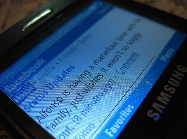 FacebookUpdate