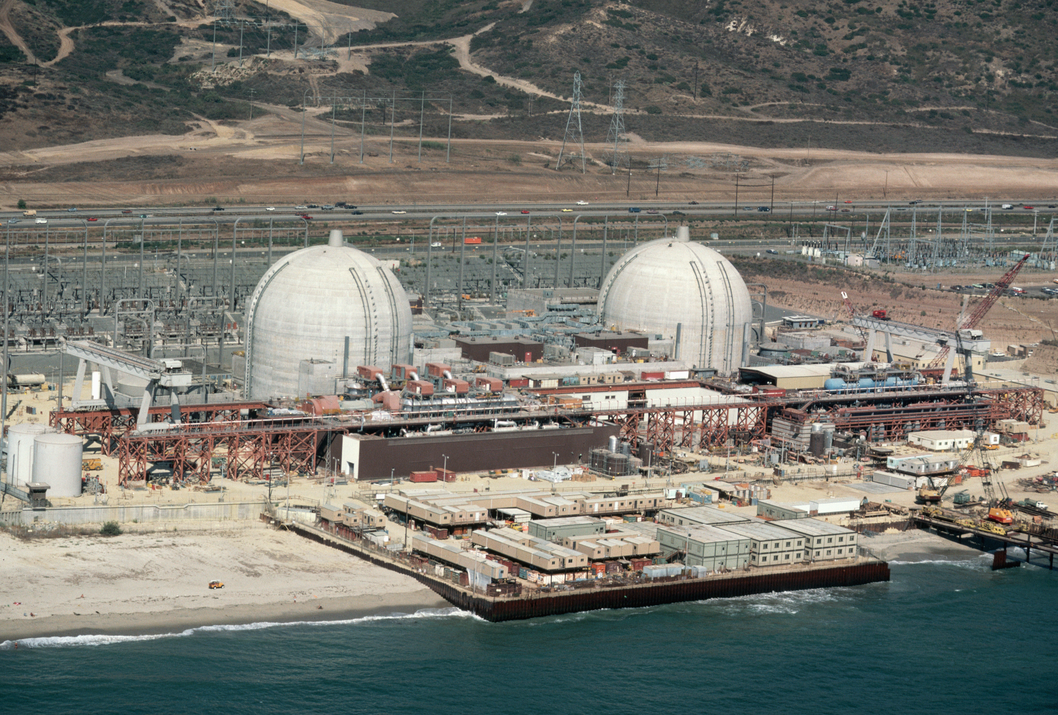Board of Supes advances talks to remove spent nuclear fuel from San Onofre coastline