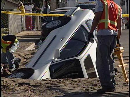 KNSD_RAW_VIDEO_Sinkhole_Swallows_Se_110508_97_mezzn_448x336.jpg