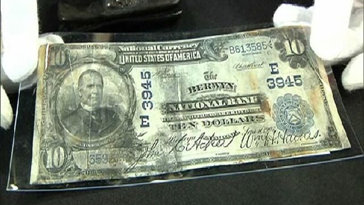 KNSD_Rare_Artifacts_from_the_Titanic_011012_65_mezzn_722x406_2185405845.jpg