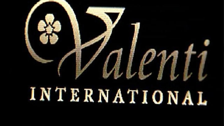 KNSD_Singles_Fail_to_Find_Love_Sue_021412_09_mezzn_722x406_2196769356.jpg