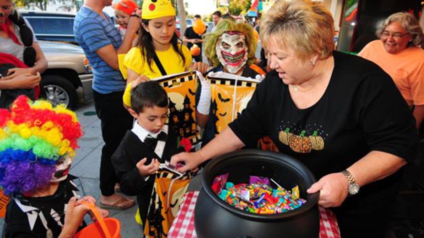 Little-Italy-Trick-Or-Treat-India-St