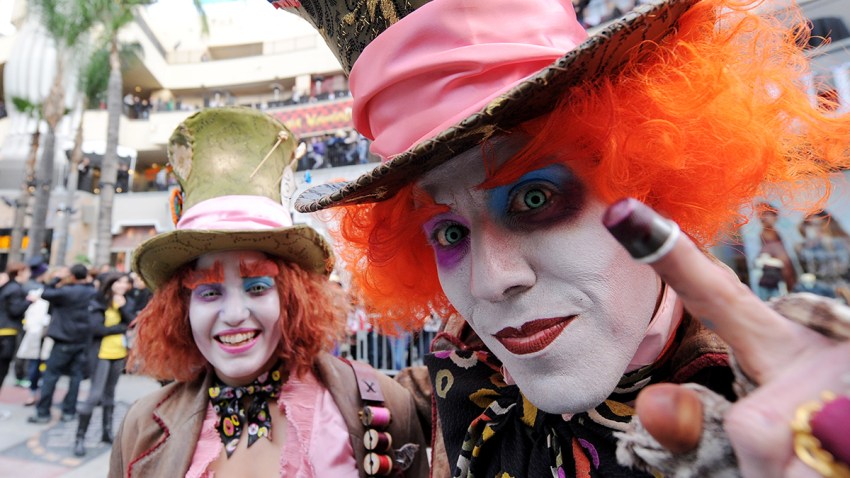 Mad-Hatter-Fans-GettyImages-96888096