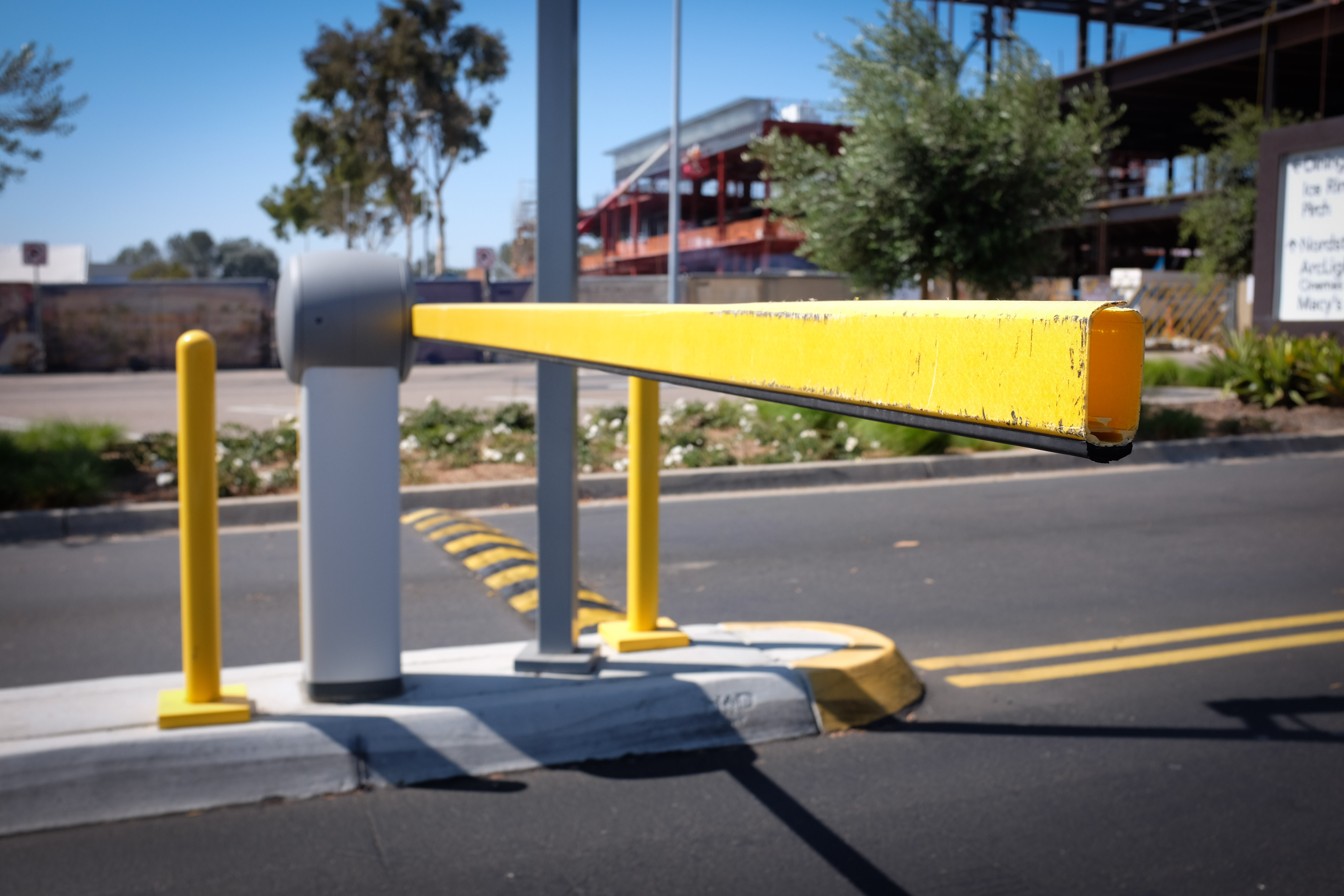 Parking Lot Arm UTC LR-1