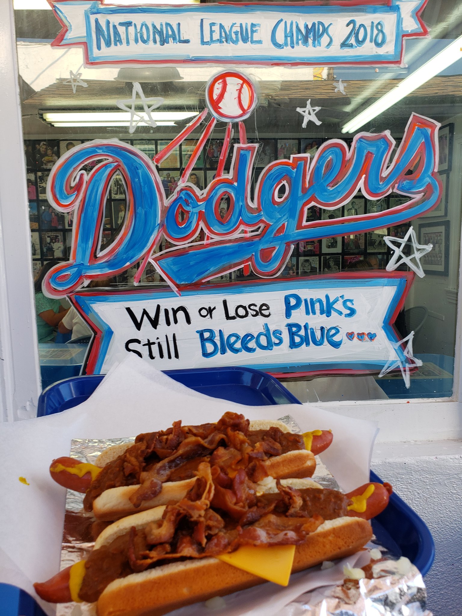 pink’s hot dogs