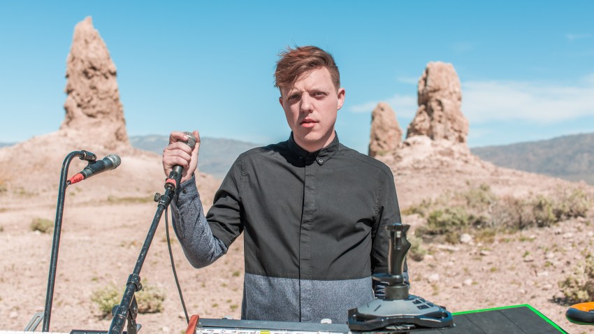 Robert DeLong DontWaitUp
