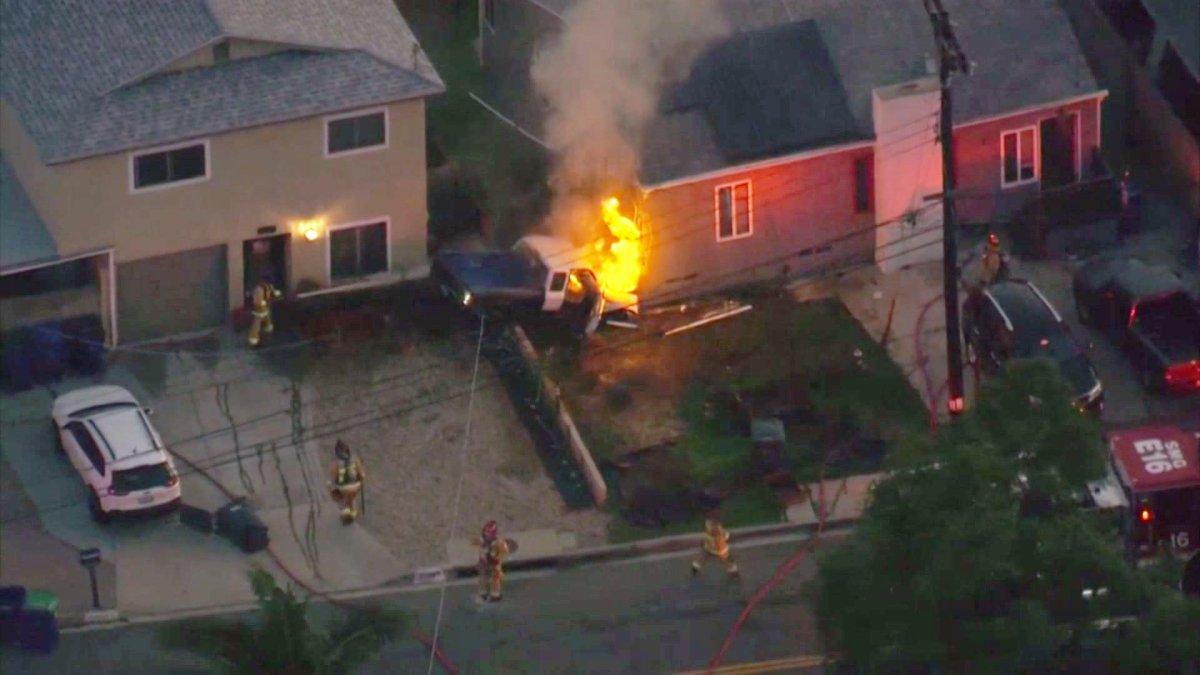 Car Bursts Into Flames After Crashing Into Home in Spring Valley – NBC