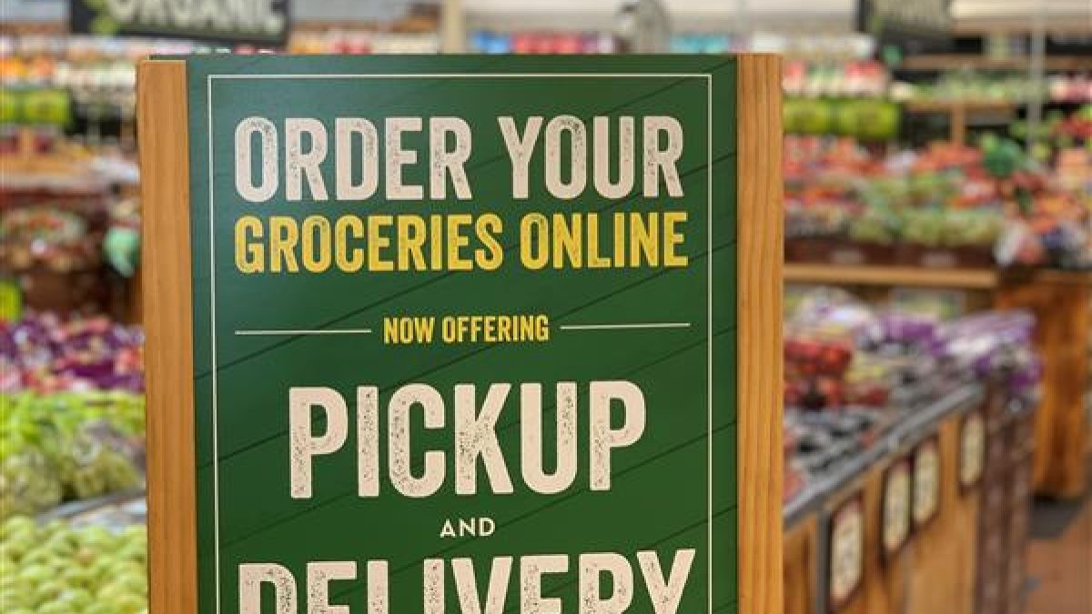 Instacart expands a pickup option for grocery orders across the US