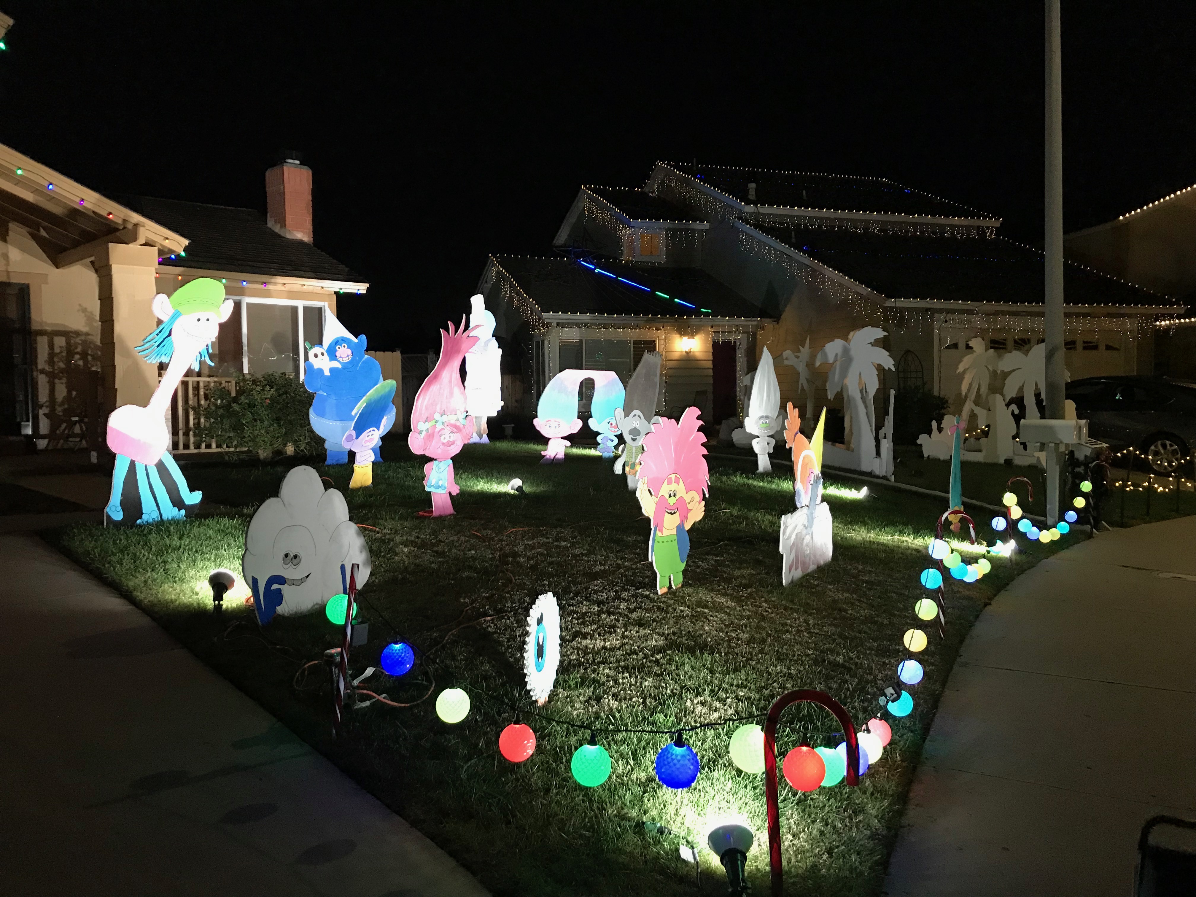 Photos: Starlight Circle in Santee Among Must-See 2019 Holiday Light ...