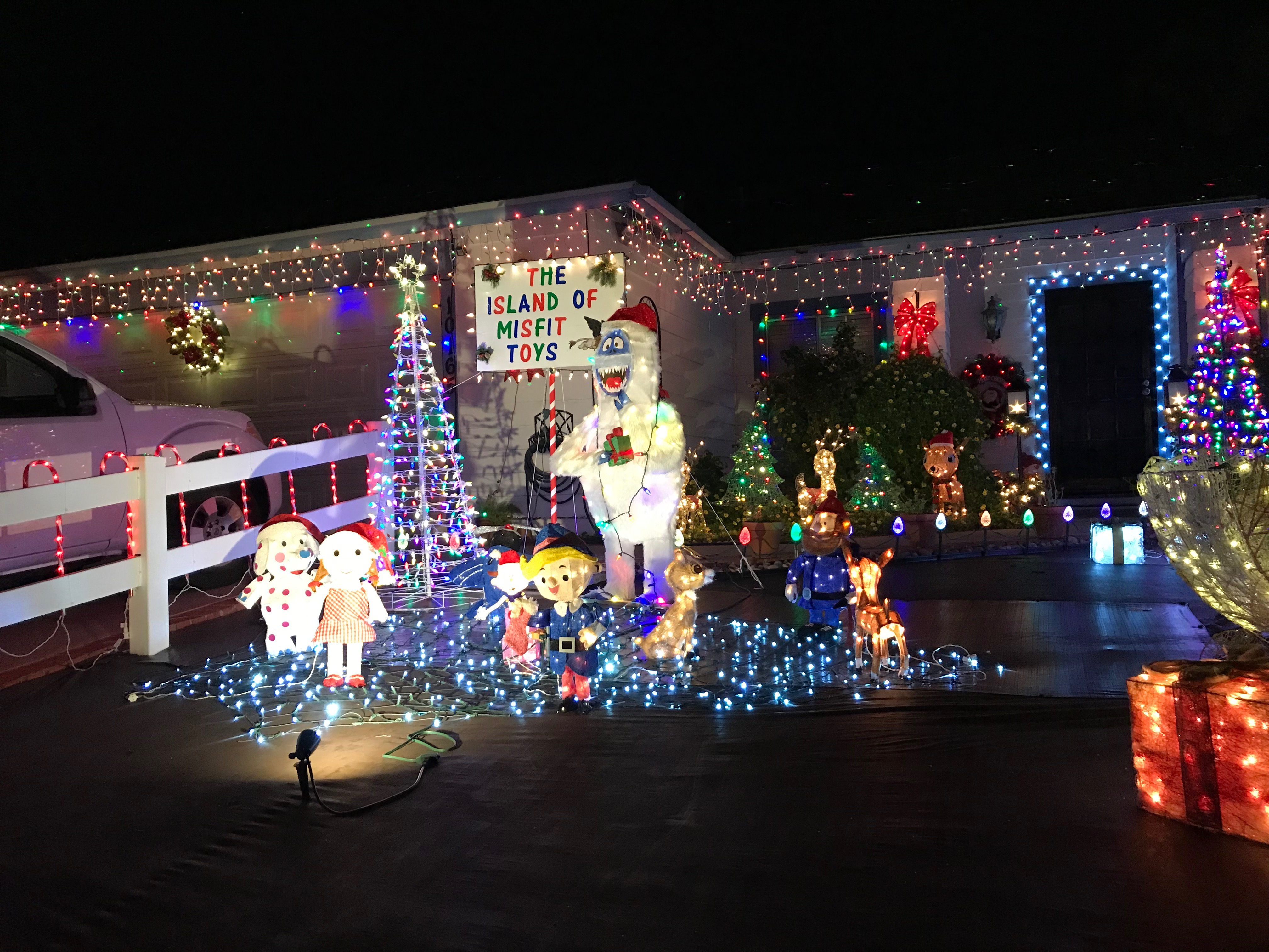 Photos Starlight Circle in Santee Among MustSee 2019 Holiday Light