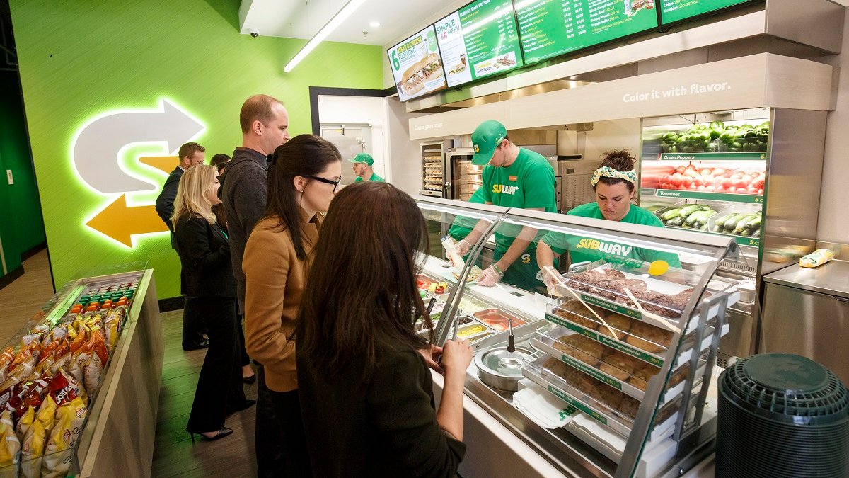 California 20 minimum wage is a win for fast food workers, but worries