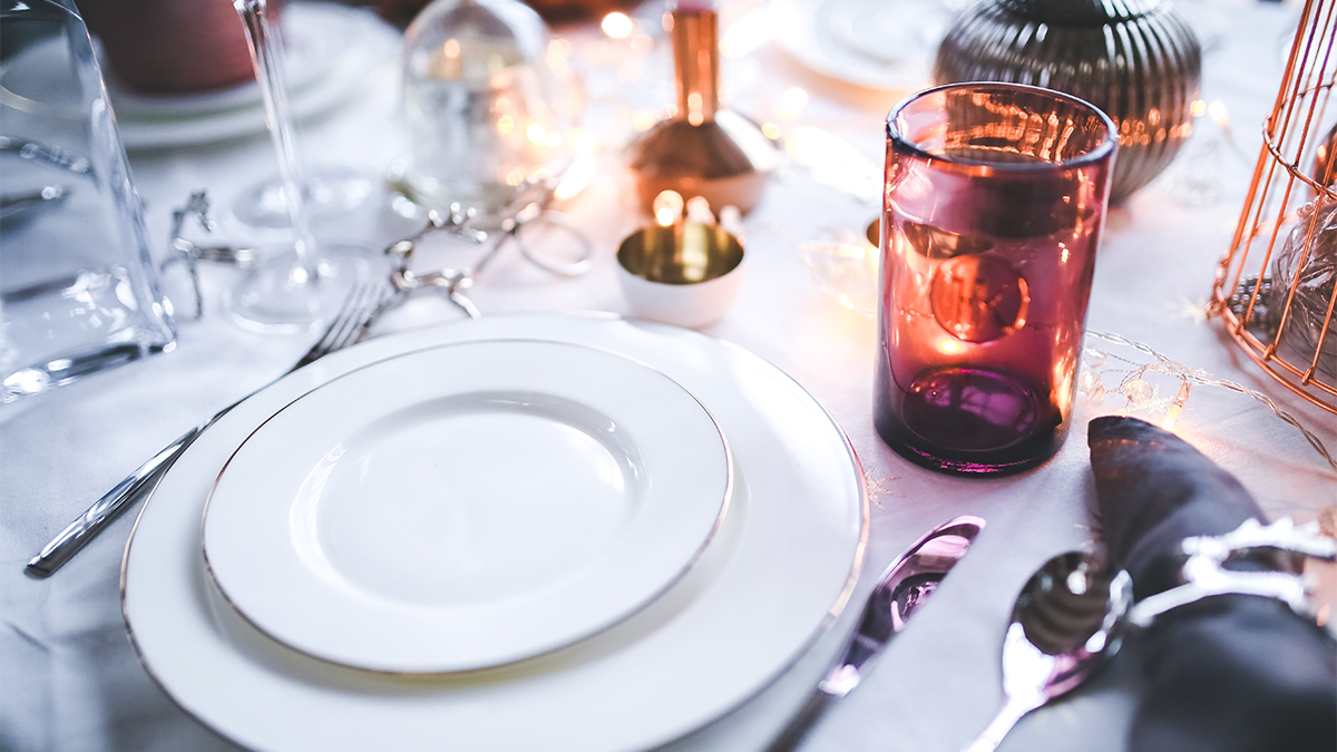 Patrons Who Receive Indoor Service at Businesses Must Now Provide Name