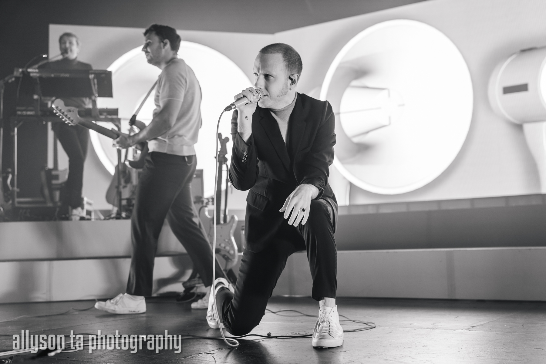 Pics Two Door Cinema Club At The Observatory North Park Nbc 7