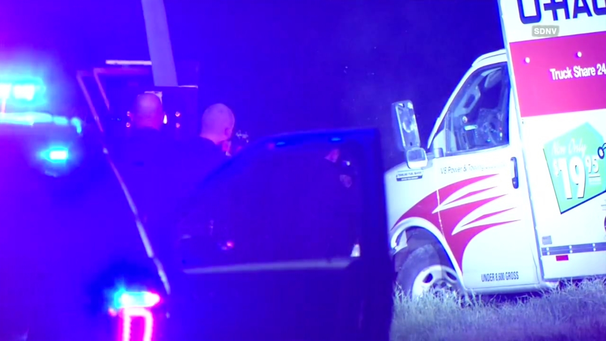 Boat Towing Truck Leads Police On Pursuit Nbc 7 San Diego