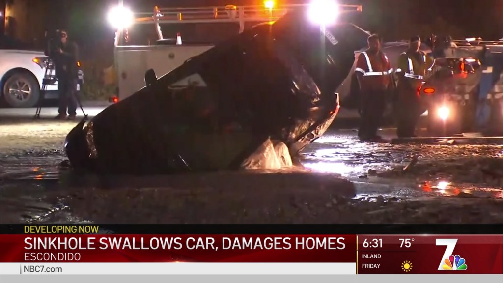 Insight Into Escondido Sinkhole That Swallowed Car Nbc 7 San Diego