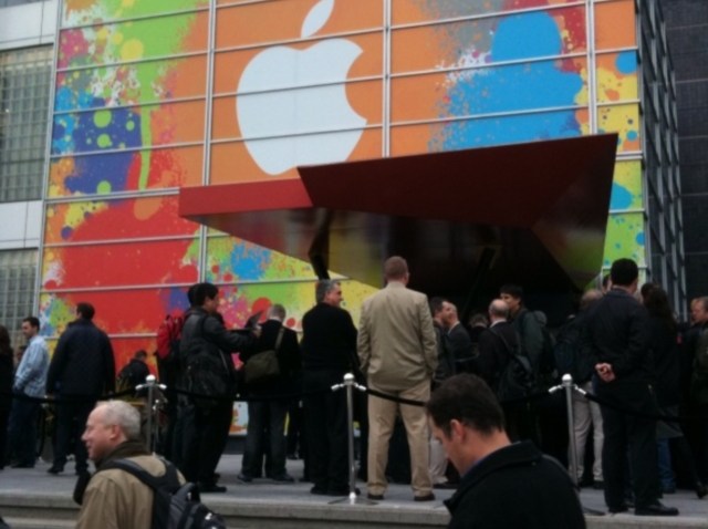 apple-bldg-paint2