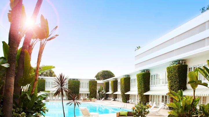 bevhiltonpoolroom13