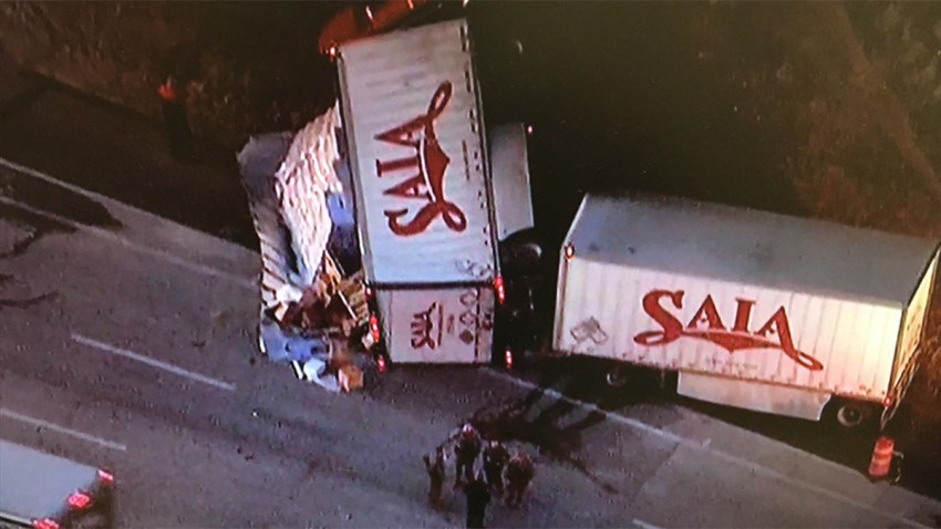 box-truck-overturned-I5-0212