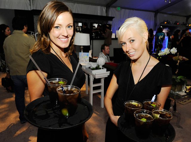 cocktail-waitresses
