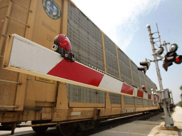 freight-train-crossing