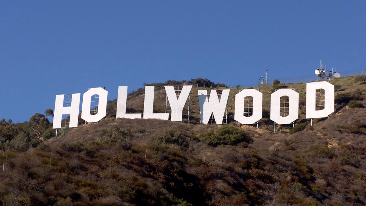 Report calling for permanent fencing near Hollywood sign approved – NBC 7 San Diego - Vimarsana News