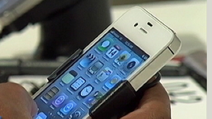 iphone_user_722x406_2199346130.jpg