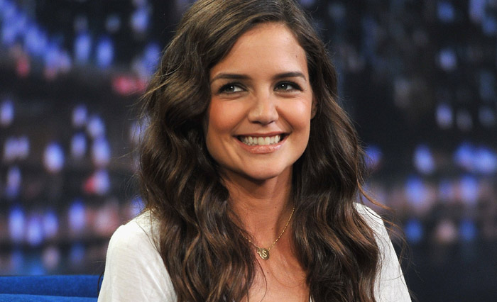 120832578TW001_Katie_Holmes