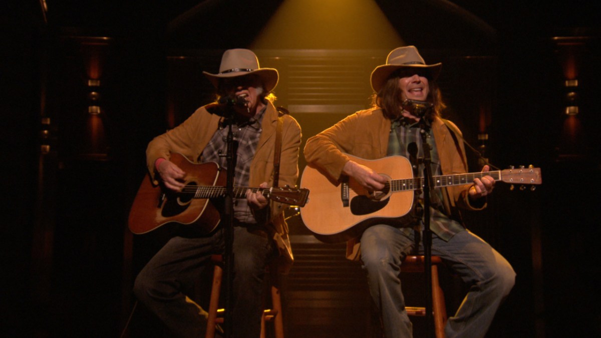 WATCH: Jimmy Fallon Sings "Old Man" With Neil Young - NBC ...