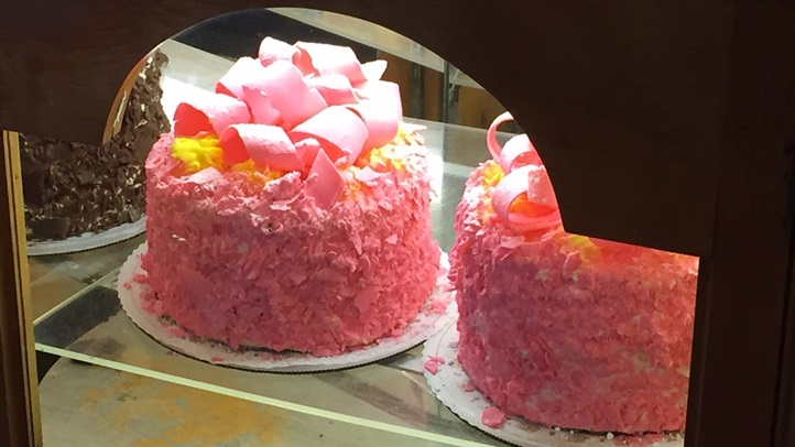 pinkcakemadonnainn1