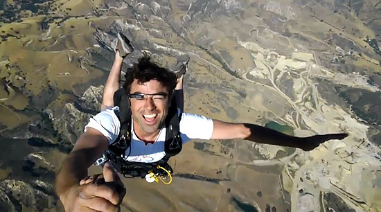 skydiving-with-project-glass-thumb-550xauto-94956