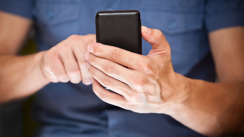 texting-shutterstock_109897385