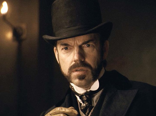 031210 hugo weaving