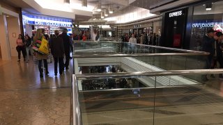 westfarms-black-friday-shopping