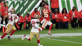 MIAMI, FLORIDA – FEBRUARY 02: Damien Williams #26 of the Kansas City Chiefs carries the ball for a touchdown against the San Francisco 49ers in the second half of Super Bowl LIV at Hard Rock Stadium on February 02, 2020 in Miami, Florida. The Chiefs won the game 31-20. (Photo by Focus on Sport/Getty Images)