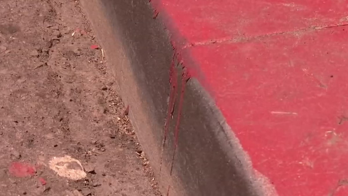 Illegally Painted Red Curbs In La Jolla Nbc 7 San Diego