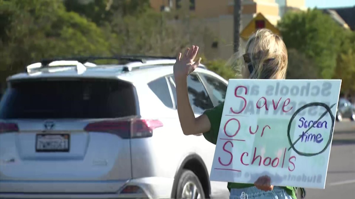 Parents Rally at SDUSD Headquarters for Return to In-Person Learning ...